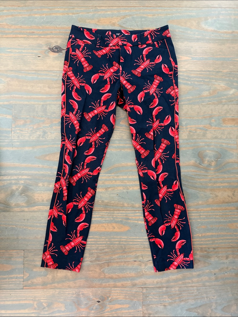 Old Navy Navy Leggings with Red Lobster Print